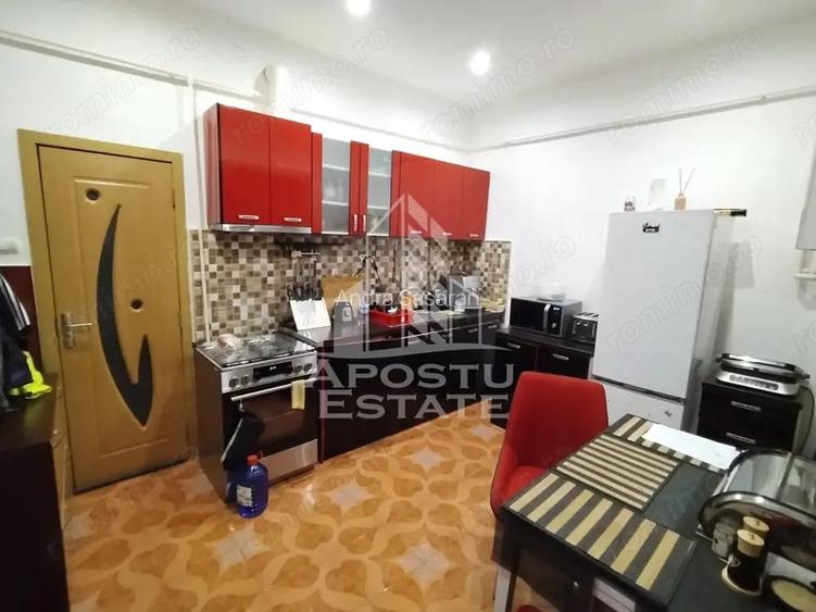 Apartament cu 2 camere la curte comuna in zona Odobescu Apartament cu 2 camere la curte comuna in zona Odobescu