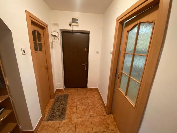 Apartament cu 3 camere, tip D, zona Decebal - 10