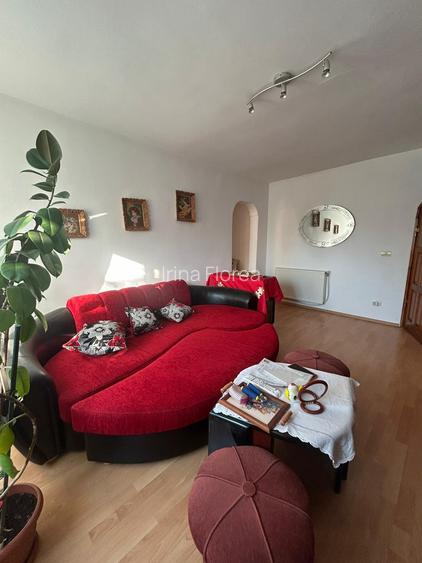 Apartament 3 camere -Zona Sud  - etaj 4/4 - 68 mp