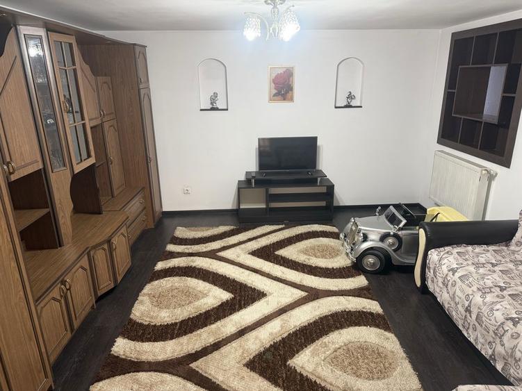 Inchiriez casa ... - 2