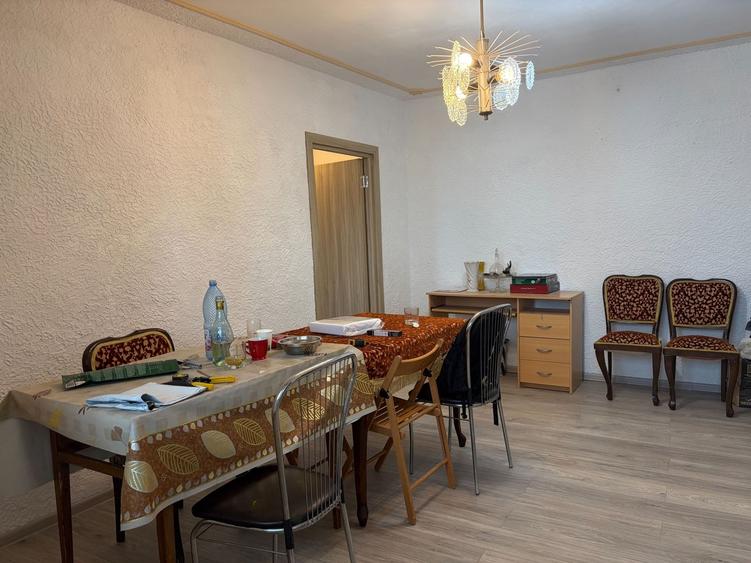 Apartament spatios cu trei camere, Aparatorii Patriei, 124.000€ - 4
