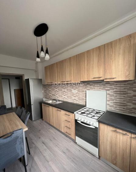 Proprietar-inchiriez apartament 2 cam,Iuliu Maniu nr.405,parcare subt. Proprietar-inchiriez apartament 2 cam,Iuliu Maniu nr.405,parcare subt.