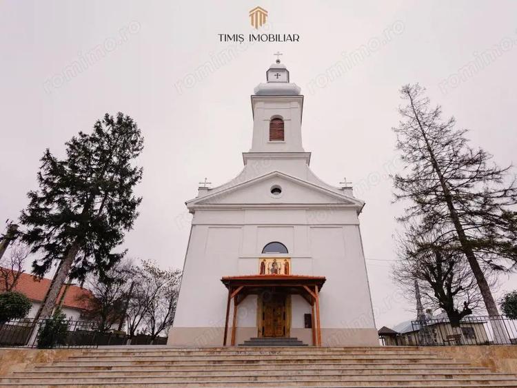 Teren Ianova 1200 mp, vatra satului | asfalt, utilitati | Comision 0% - 13