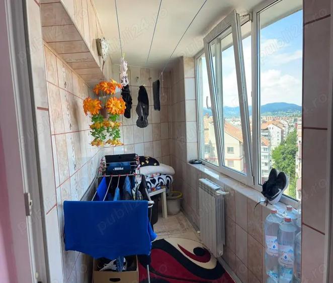 Apartament de vanzare 3 camere Piata Neam? zona 1 mai - 2