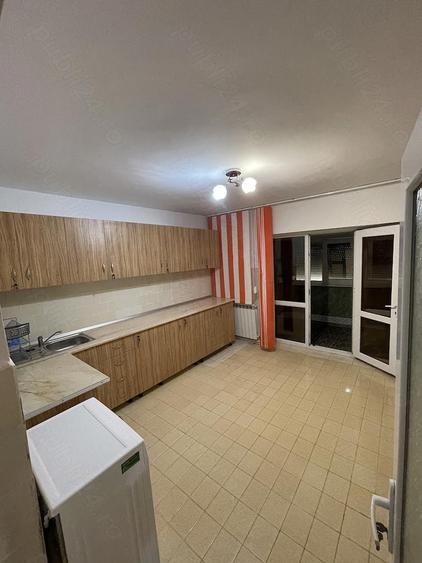 ocazie rara garsoniera cat un apartament + boxa generoasa, tulcea - 6
