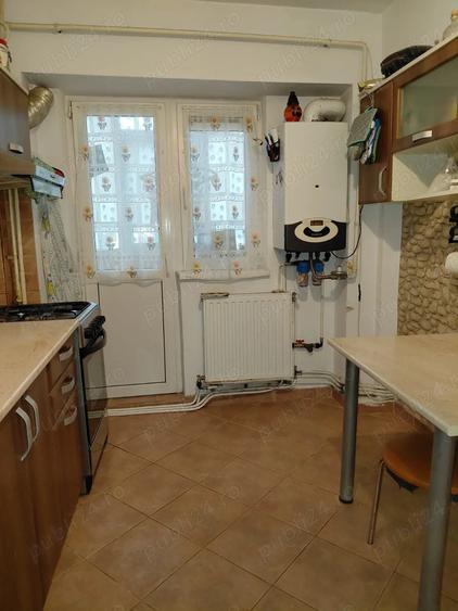 VAND apartament 3 camere decomandat, etaj 1 4, in Foc?ani, zona Inspectorat ?colar Vrancea. - 5