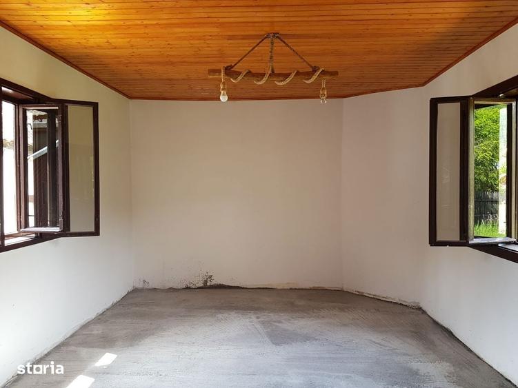 Casa batraneasca din barne cu teren la Mures - 2