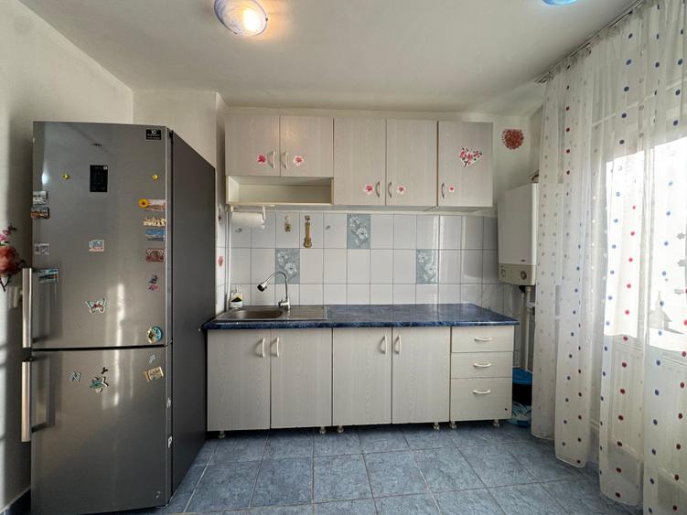 2 cam, 58 mp, etaj 3, zona Zahana - str. Toamnei - 19