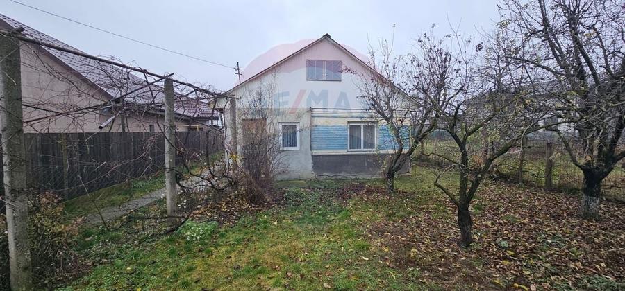 Casă bătrânească + teren 1581 mp în sat Holt, comuna Letea Veche - 1