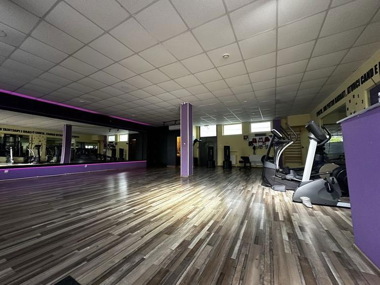 Inchiriez / vand spatiu comercial Ultimul Leu - 1