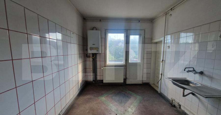 Casa deosebita D-P-E+POD, 6 camere, 200 mp + 1053 mp teren, - 15