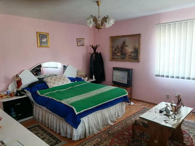 Vila S+P+1, cu teren generos, 11 camere, situata central in Eforie Sud, ideal pensiune - 2