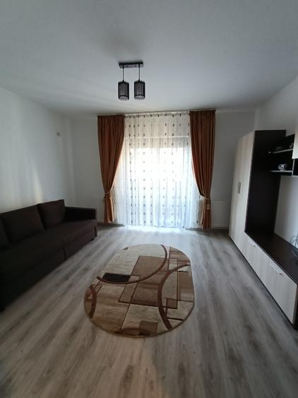 Proprietar închiriez garsoniera - 1