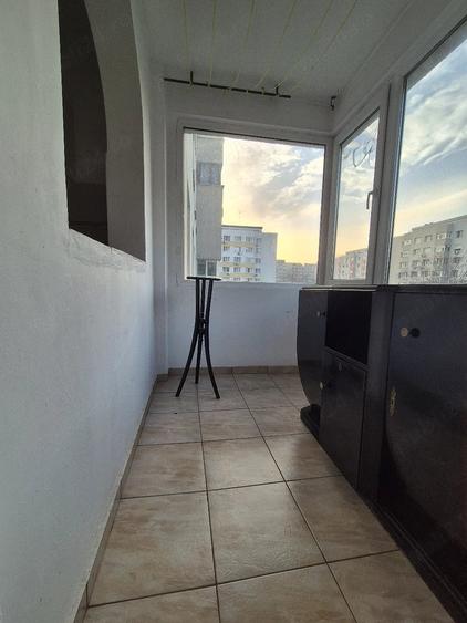 Apartament cu 3 camere decomandat în Dristor