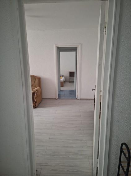 Proprietar inchiriez apartament Craiovita noua zona parculet Orizont - 5