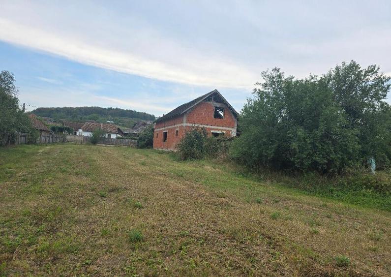 Casa loc SUMUGIU , sc 200 mp , parte veche si noua, ter 2670, sosea - 18