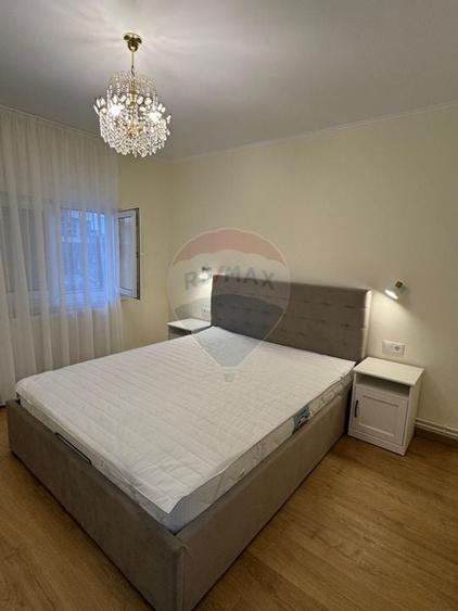 Apartament de inchiriat 3 camere plus Garaj complet RENOVAT - 9