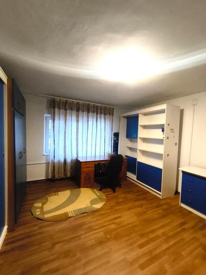 13 Septembrie - Parc Sebastian – Garsoniera – Loc parcare inclus – 350 EUR - 2