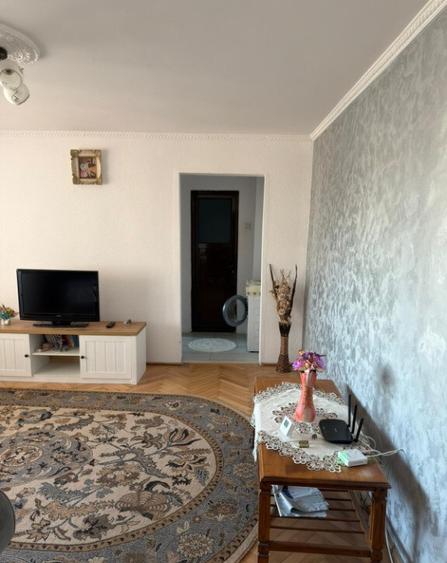 Inchiriez apartament - 3