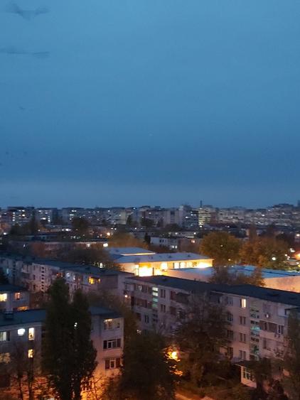 Apartament 3 camere,decomandat 2 balcoane,etaj 9 din 10, - 4