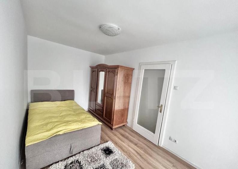 Apartament 3 camere, decomandat, in INIMA ORASULUI - 2