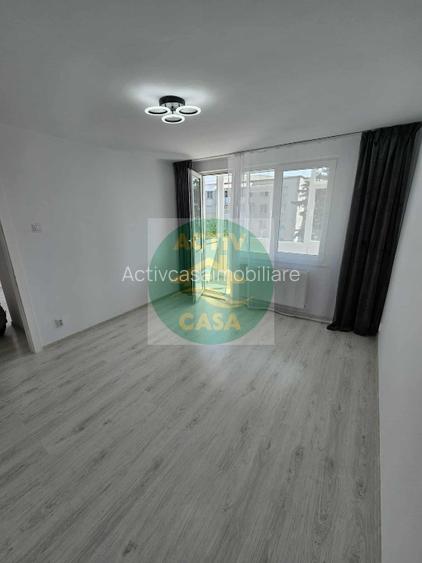 Apartament 3 camere, etaj 3, zona Piata Mica