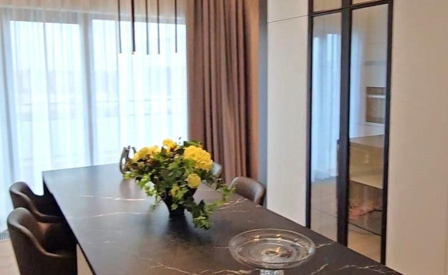 Apartament cu 5 camere în Nordului