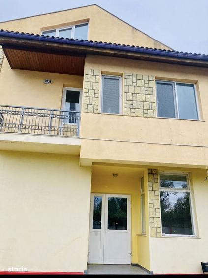 Inchiriez Vila/Cladire, Curte si Garaje - Ideal Sediu Firma/ Birouri - 1