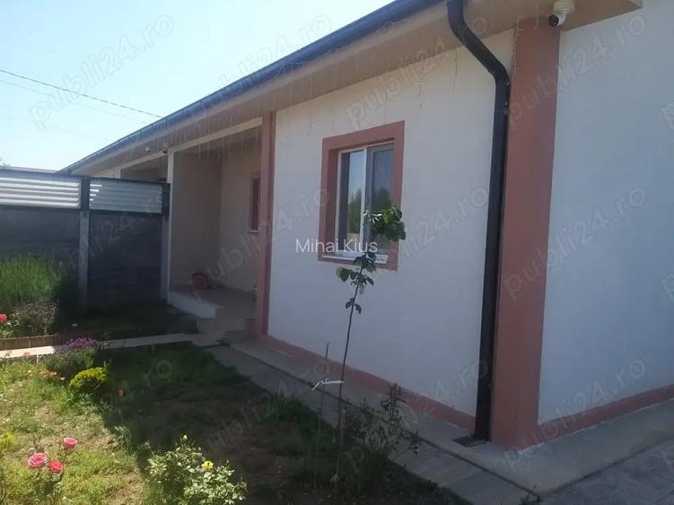 Vand casa tip duplex, pe parter, Sanandrei