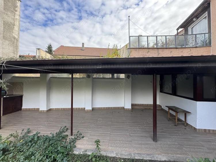 Casa ultracentrala cu curte ?i garaj | Confort premium in inima Oradiei - 15