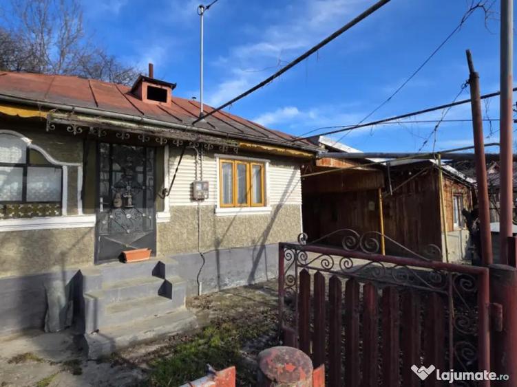 Casa cu 600mp de teren Aproape de centru Valenii de Mu - 1