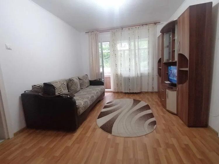 Apartament cu 2 camere, etajul 1/4, zona Podu Ros - 4