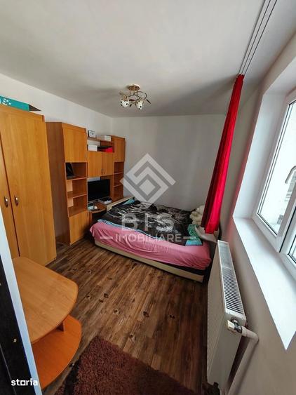 Apartament cu 3 camere semidecomandat în Central