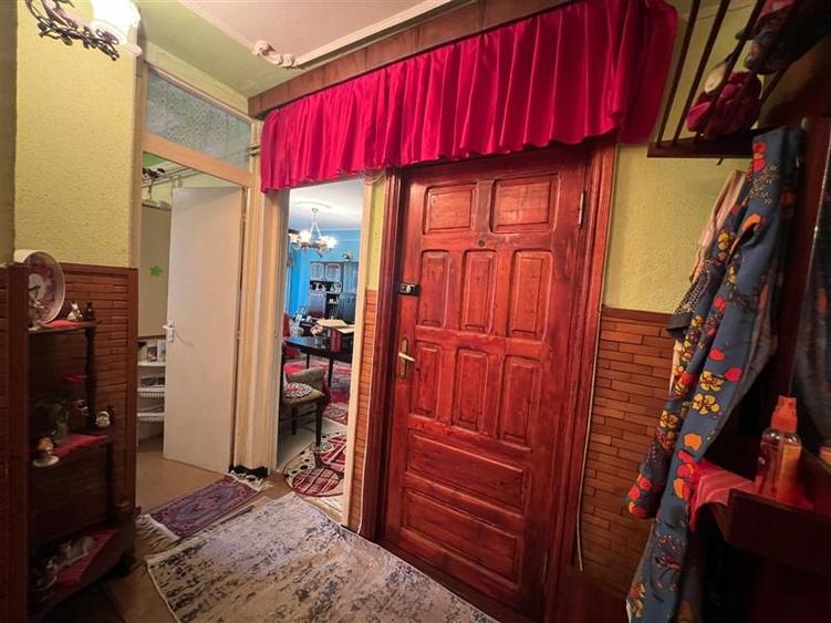 Apartament cu 3 camere decomandat, mobilat în Dancu