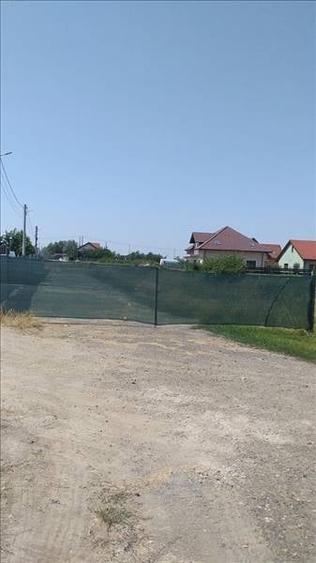 678 mp. str. N.Stoica de Hateg 96, colt cu str.Sanzaienelor/Dafinului - 5