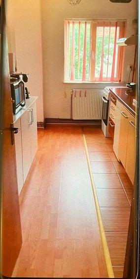 Vand apartament 3 camere Mioveni,etaj 1, zona centrala - 2