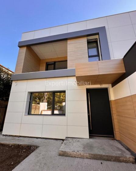 Casa in zona Compozitori