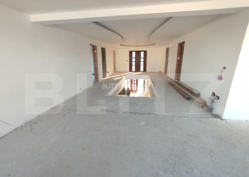 Casa individuala semifinisata, 2000mp teren, zona centrala R