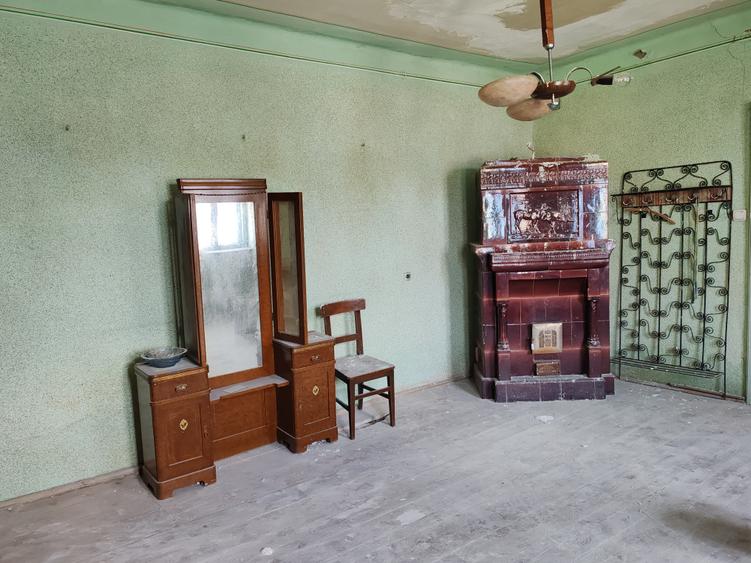 Casa 3 camere libera la vanzare TARLUNGENI - 2