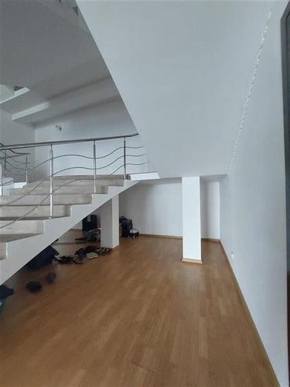 VILA  cu teren de vanzare in  BORZESTI - ONESTI - 8