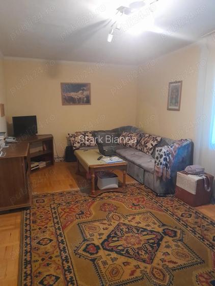 Apartament clasic ?i spa?ios de vanzare Etaj 1, langa Pia?a Centrala din Caransebes