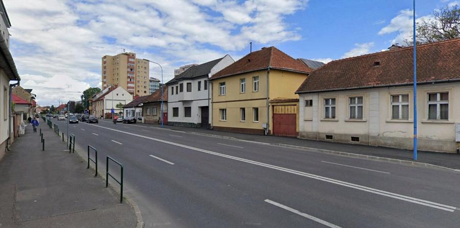 Casa nemobilata in zona Grivitei - Colina Universitatii - 1