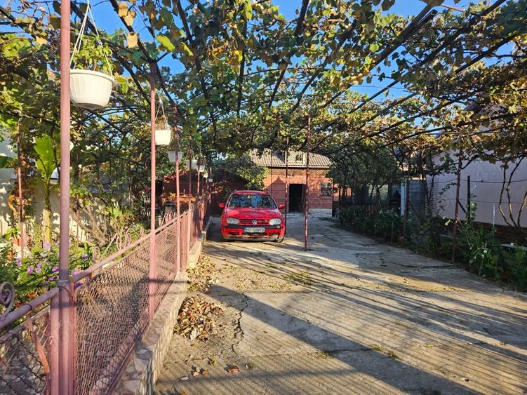 Vand sau schimb casa la Harau - 10