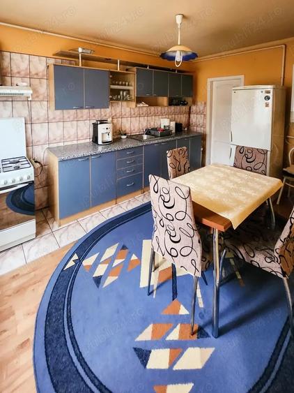 Vand Schimb Casa zona centrala, 2 apartamente separate, garaj, curte - 8