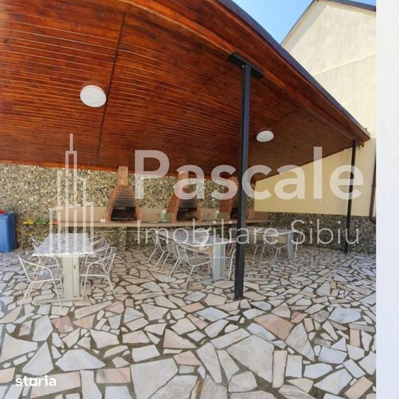 VILA - PENSIUNE DE VANZARE - CLISURA DUNARII DUBOVA - 4