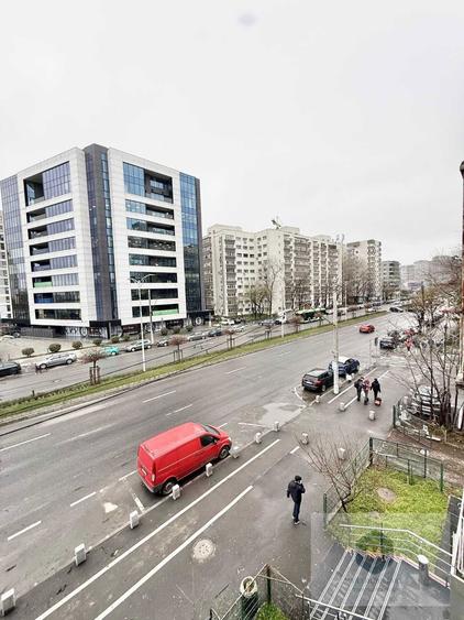 Metrou Lujerului - ap. 3 camere - necesita renovare completa - 1