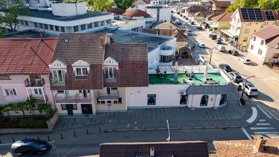 InBAILE FELIX ultracentral vindem restaurant 300 locuri impreuns cu 30 locuri de - 10