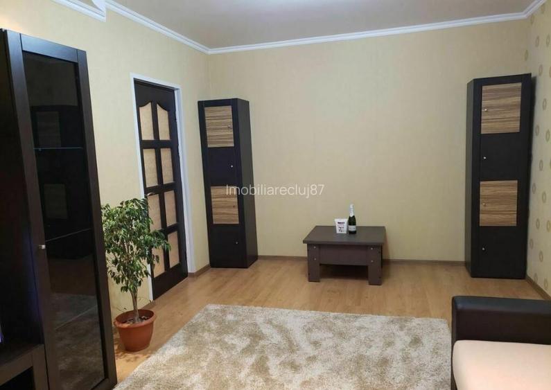 Inchiriez apartament cu 1 camera in zona Zorilor