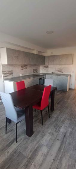 PROPRIETAR VAND APARTAMENT 4 CAMERE - 3