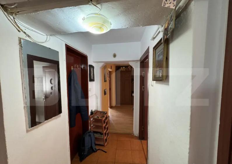 Apartament cu 3 camere, 45 mp, zona 23 August - 2